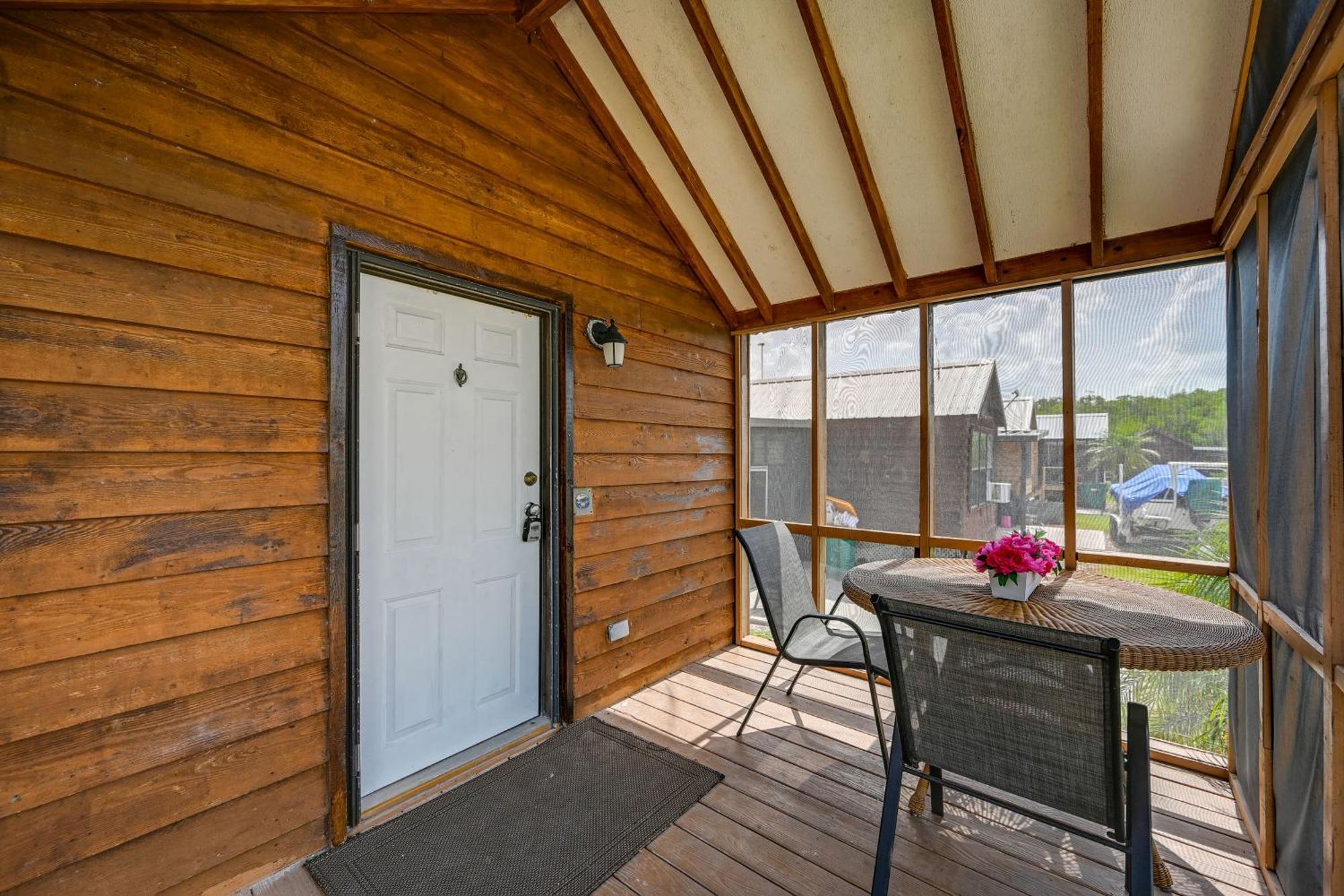 Everglades City Trailer Cabin Boat Slip And Porch! Exterior photo