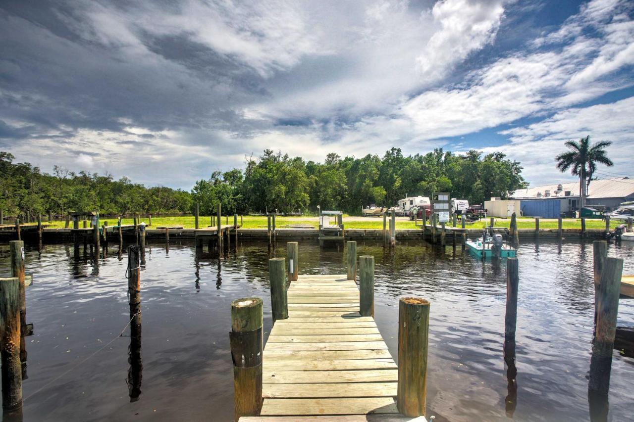 Everglades City Trailer Cabin Boat Slip And Porch! Exterior photo